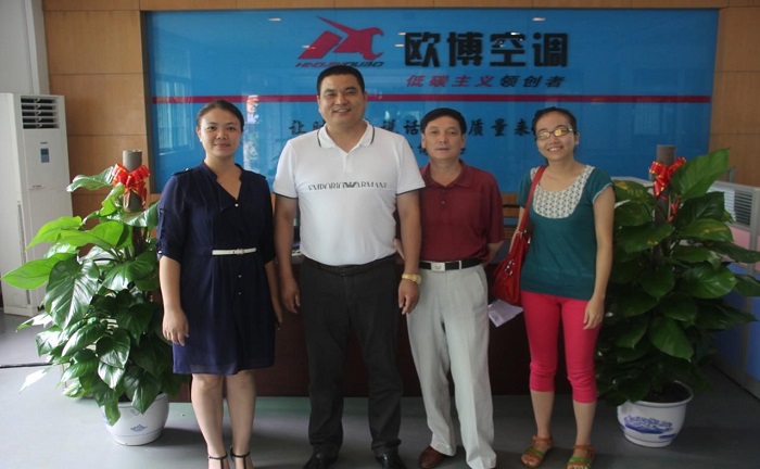 熱烈歡迎江西贛縣招商局譚局長一行蒞臨歐博空調(diào)參觀指導(dǎo)工作
