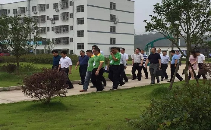 喜迎贛州市市委常委、常務(wù)副市長蒞臨江西歐博工業(yè)園考察指導工作！
